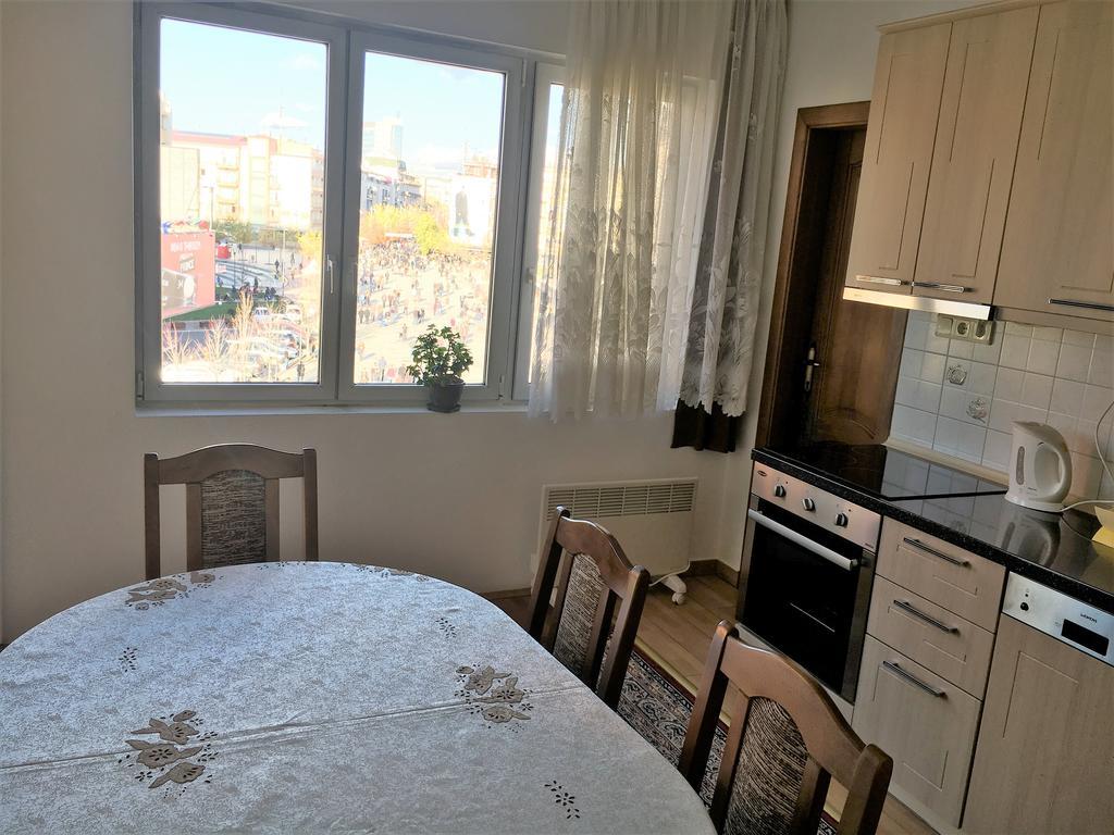 Center Apartment Pristina Eksteriør bilde