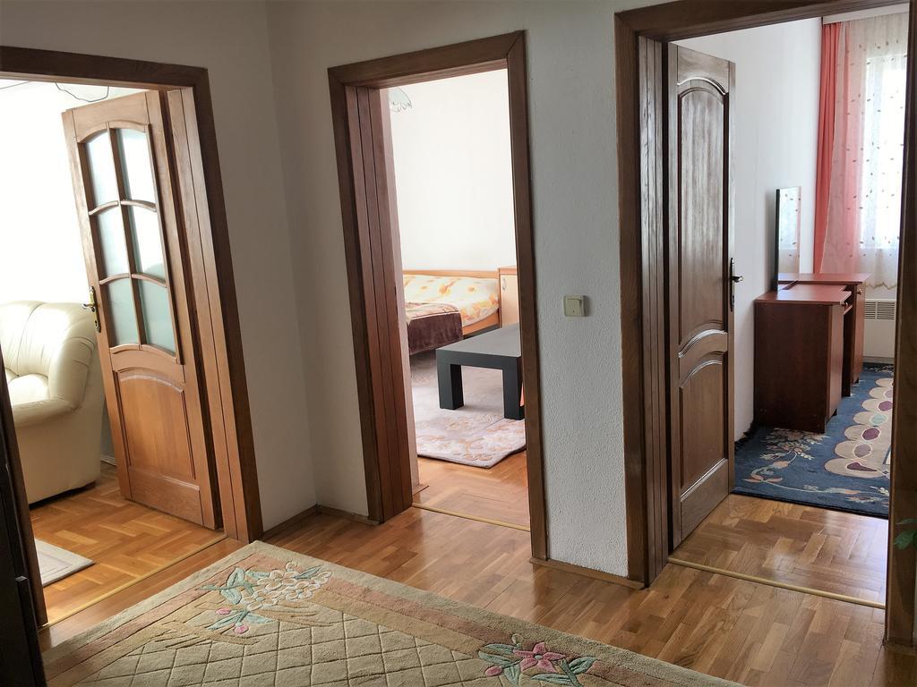 Center Apartment Pristina Eksteriør bilde